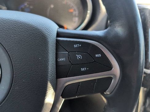 Used 2020 Jeep Grand Cherokee Limited AWD/4WD image 18