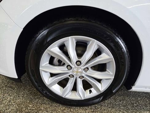 Used 2024 Chevrolet Malibu LT image 15