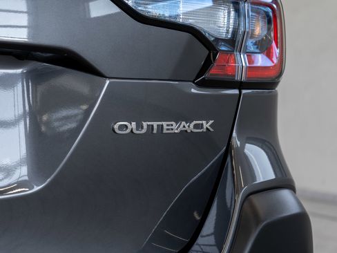 Used 2025 Subaru Outback Limited image 24