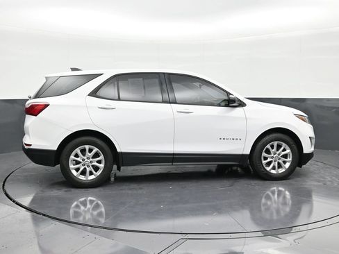 Used 2018 Chevrolet Equinox LS image 6
