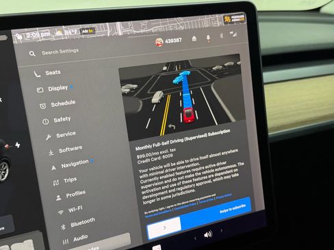 Used 2021 Tesla Model Y Long Range AWD/4WD image 30