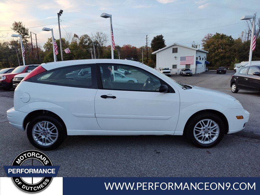 Used 2007 Ford Focus S FWD image 2