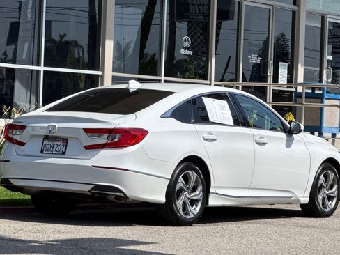 Used 2018 Honda Accord EX image 4