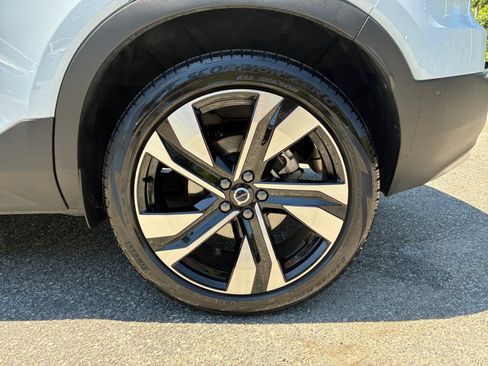 Used 2025 Volvo XC40 B5 Ultra w/ Climate Package AWD/4WD image 22