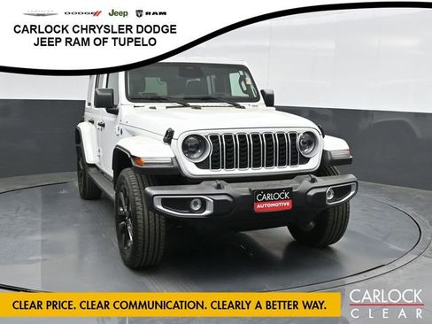 Used 2025 Jeep Wrangler Sahara image 6
