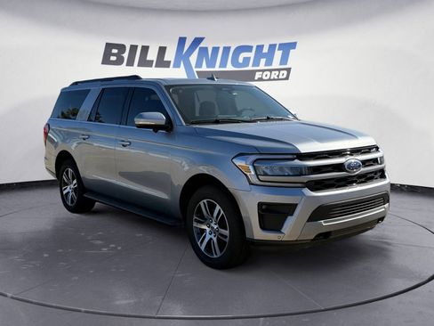 Used 2024 Ford Expedition Max XLT image 7
