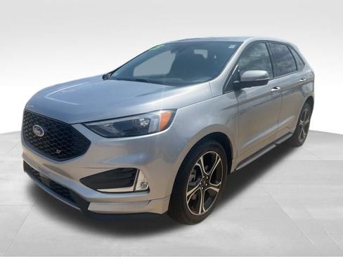 Used 2023 Ford Edge ST image 4