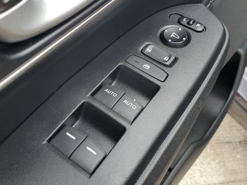 Used 2020 Honda CR-V Touring image 21