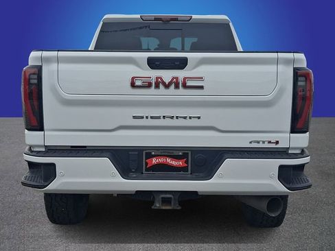 Used 2024 GMC Sierra 2500 AT4 w/ AT4 Premium Plus Package image 5