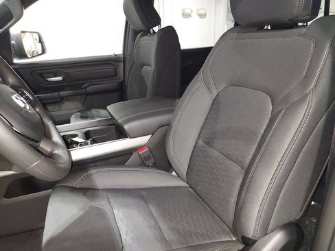 New 2026 RAM 1500 Express AWD/4WD image 17