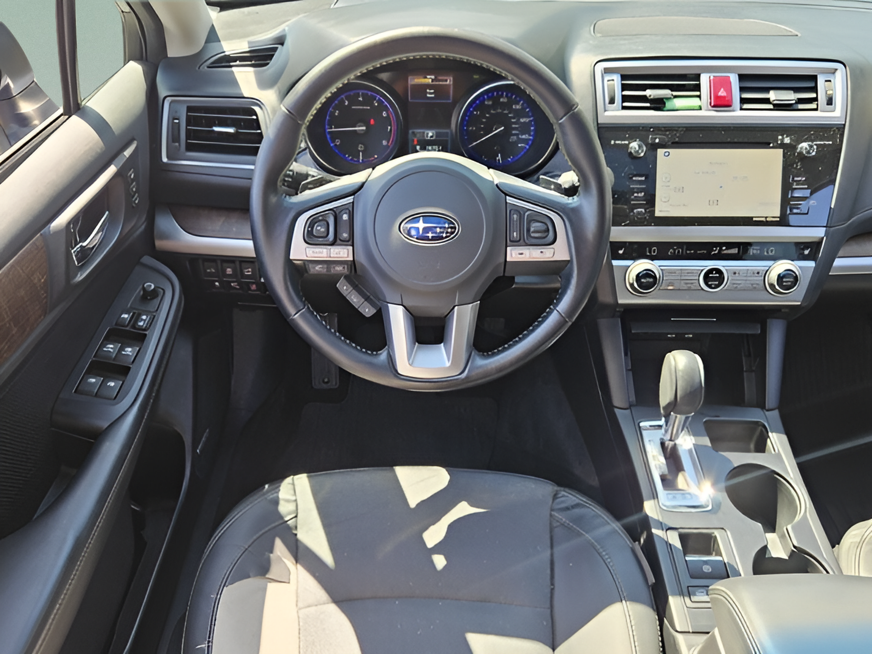 Used 2016 Subaru Outback 2.5i Limited AWD/4WD image 11