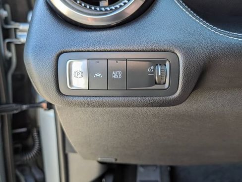 Used 2024 Chevrolet Blazer EV LT AWD/4WD image 31
