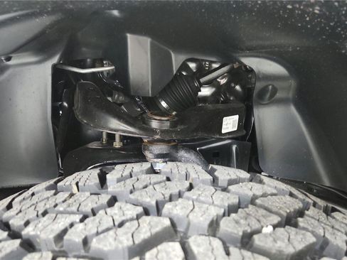 New 2026 Nissan Frontier SV w/ All-Weather Content Package image 33