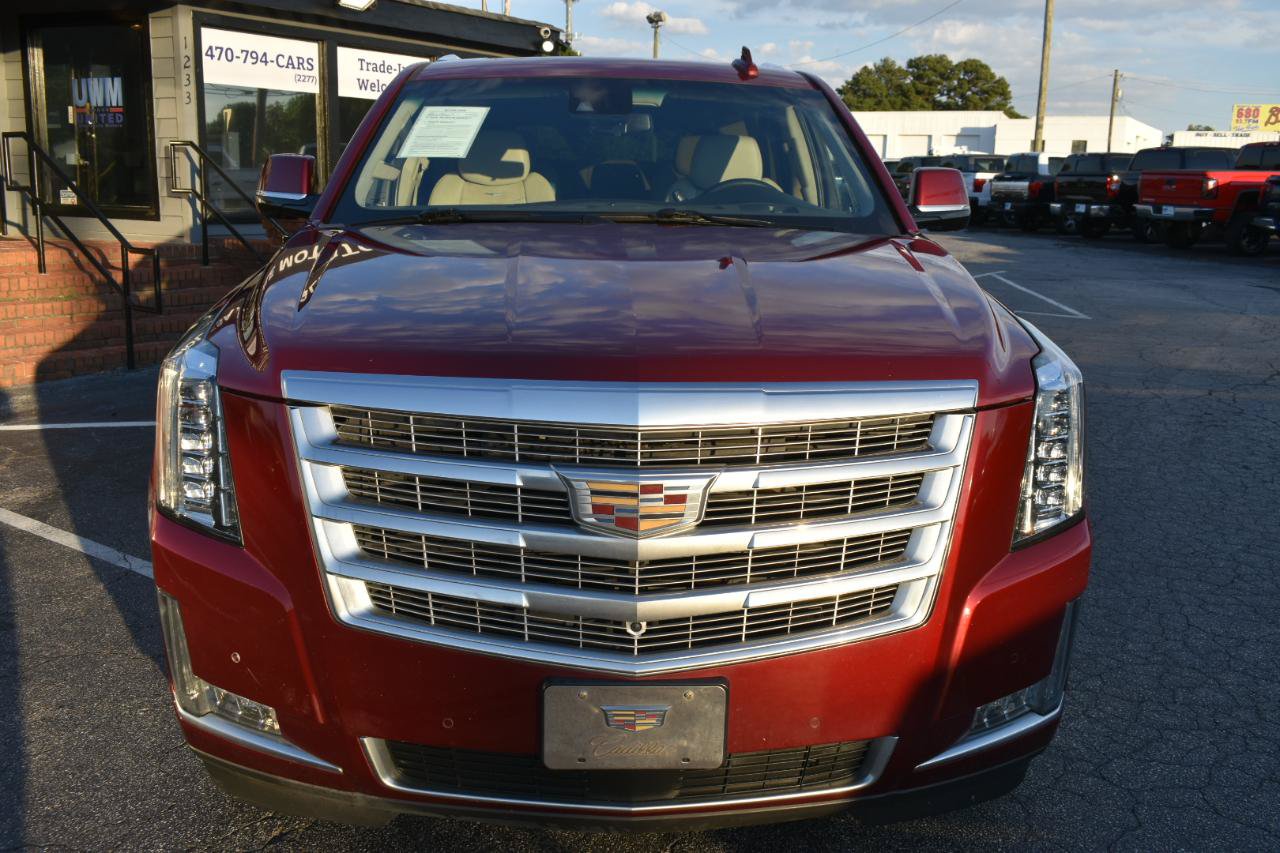Used 2018 Cadillac Escalade Premium Luxury w/ LPO, Radiant Package AWD/4WD image 3