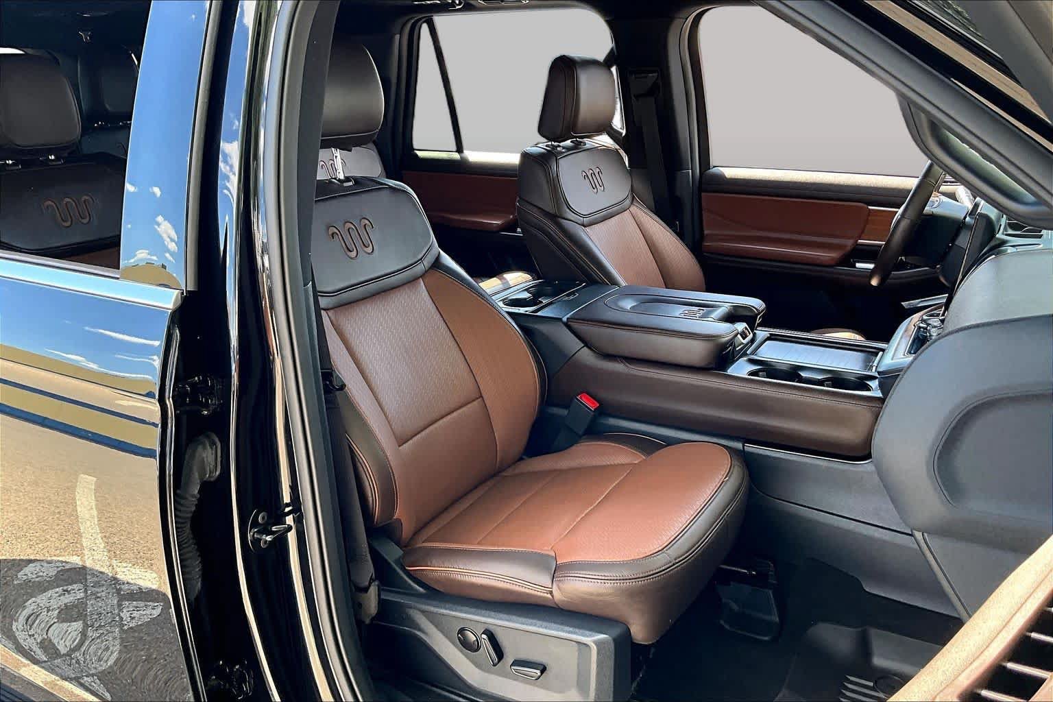Used 2025 Ford Expedition Max King Ranch AWD/4WD image 9
