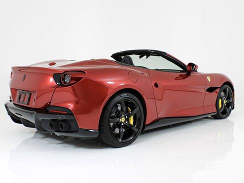 Certified 2023 Ferrari Portofino M RWD image 4