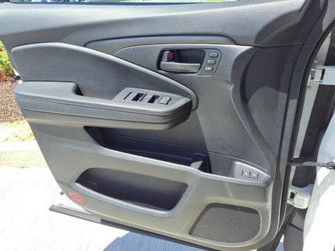 Used 2024 Honda Passport TrailSport image 18