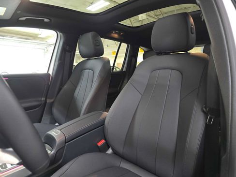 Used 2026 Mercedes-Benz GLB 250 4MATIC image 21