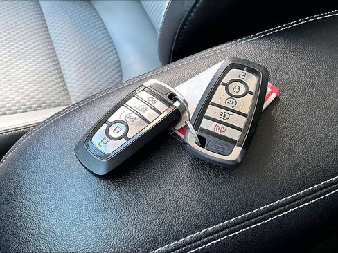 Used 2023 Ford Escape SE FWD image 35