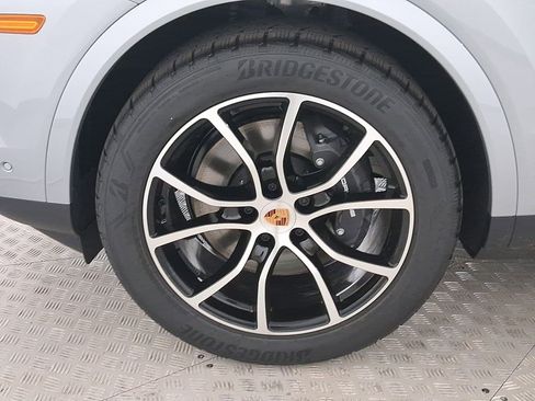 New 2026 Porsche Cayenne AWD/4WD image 11