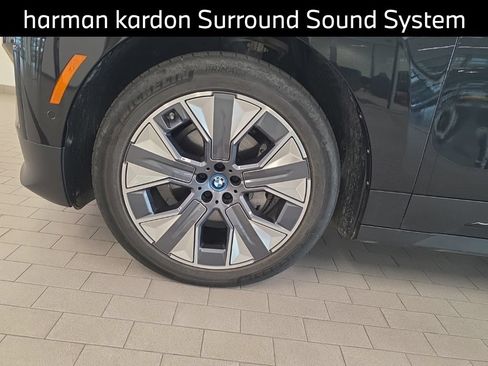 Used 2024 BMW iX xDrive50 w/ Premium Package AWD/4WD image 9