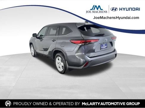 Used 2020 Toyota Highlander LE AWD/4WD image 7