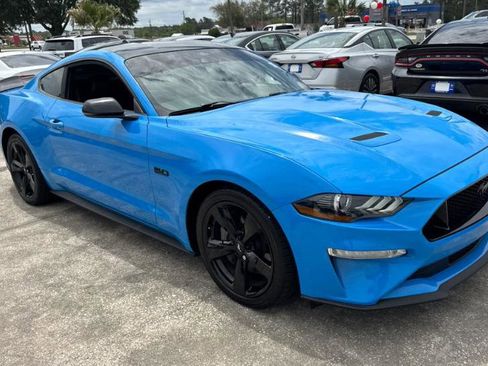 Used 2022 Ford Mustang GT Premium w/ Equipment Group 401A RWD image 3