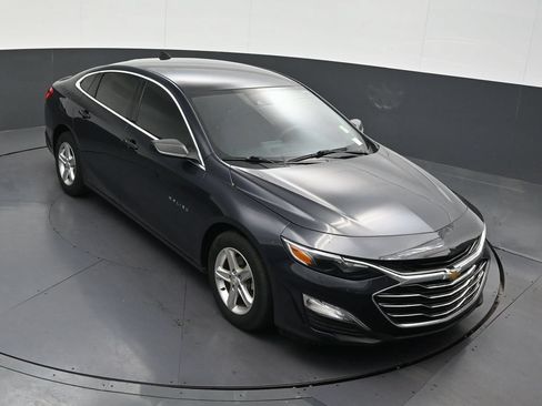 Used 2023 Chevrolet Malibu LS FWD image 21