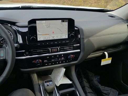 New 2025 Nissan Pathfinder SL w/ Lighting Package (N92) image 20