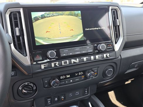 New 2025 Nissan Frontier SV w/ SV Convenience Package image 10