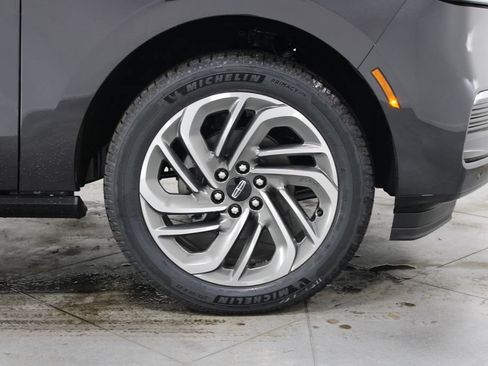 New 2026 Lincoln Navigator Reserve AWD/4WD image 11