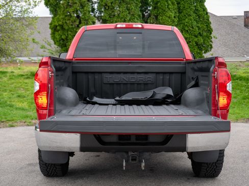 Used 2015 Toyota Tundra SR5 w/ TRD Off Road Package image 7