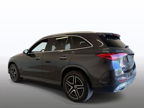 Used 2025 Mercedes-Benz GLC 300 4MATIC image 12