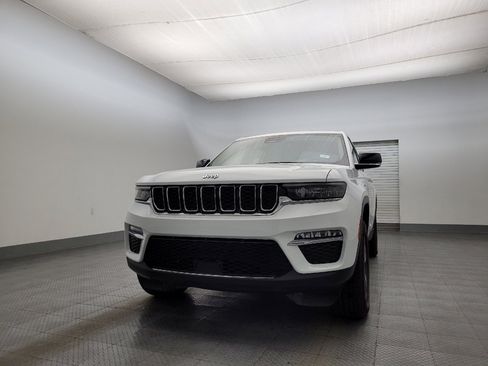 Used 2022 Jeep Grand Cherokee Limited 4xe image 15