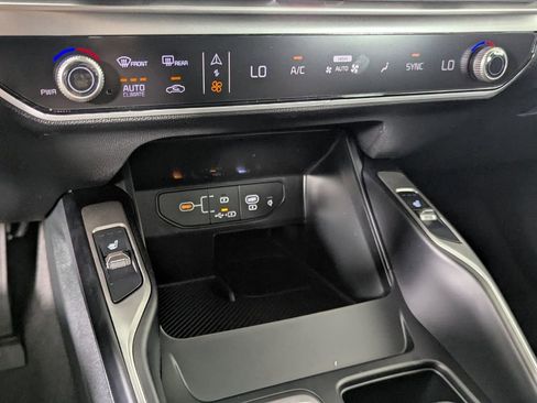 New 2026 Kia Sorento S w/ S Panoramic Sunroof Package FWD image 22