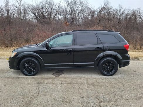 Used 2019 Dodge Journey SE w/ Connectivity Group image 3