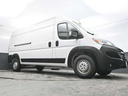 Used 2025 RAM ProMaster 2500 w/ Convenience Group FWD image 31