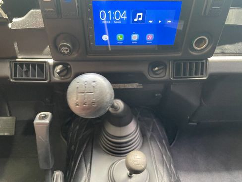 Used 1996 Land Rover Defender image 31