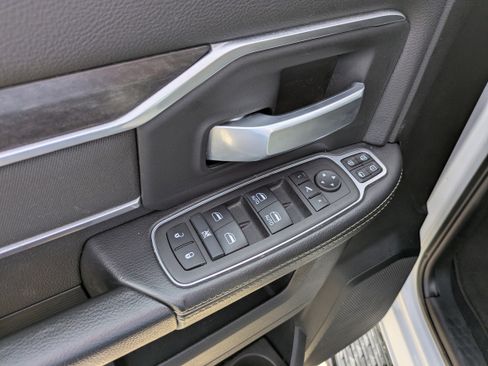 Used 2024 RAM 2500 Big Horn w/ Night Edition image 10