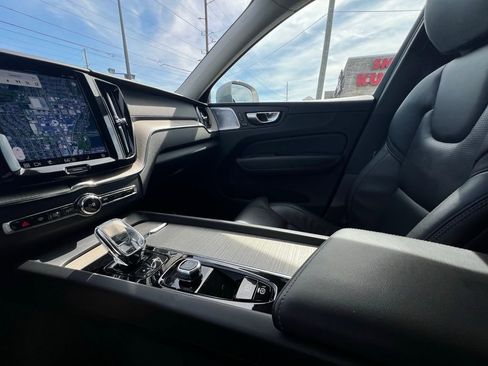 Used 2022 Volvo XC60 T8 Inscription w/ Advanced Package image 46