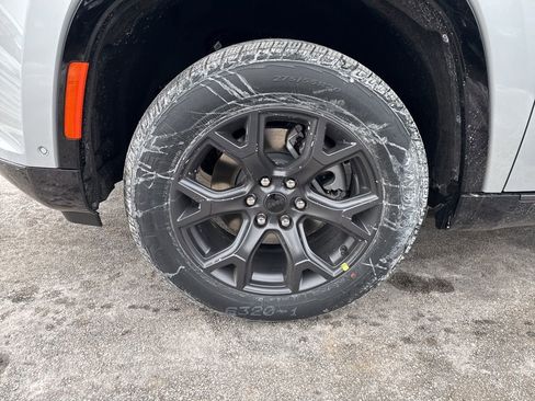 New 2026 Jeep Grand Wagoneer Limited w/ Premium Group II image 9