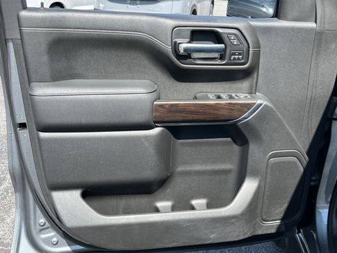 Used 2021 GMC Sierra 1500 SLT AWD/4WD image 21