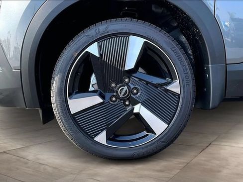 New 2026 Nissan Kicks SR FWD image 13