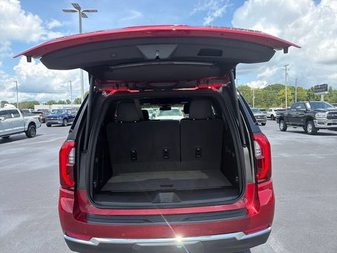 Used 2025 GMC Yukon Elevation AWD/4WD image 9