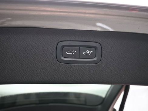 Used 2023 Volvo XC90 B6 Ultimate w/ Protection Package Premier AWD/4WD image 34