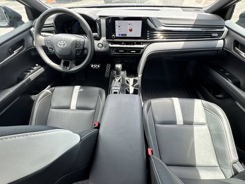 Used 2025 Toyota Camry SE FWD image 22