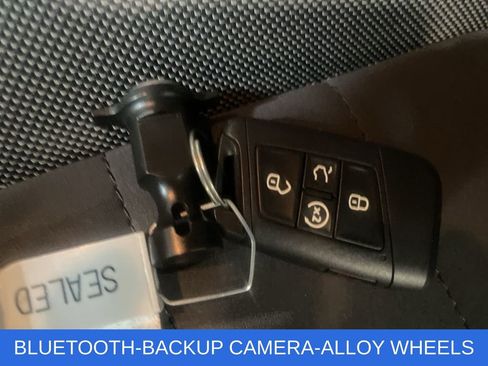 Used 2022 Volkswagen Taos SE AWD/4WD image 31