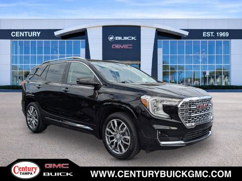 Used 2023 GMC Terrain Denali w/ Denali Premium Package image 1
