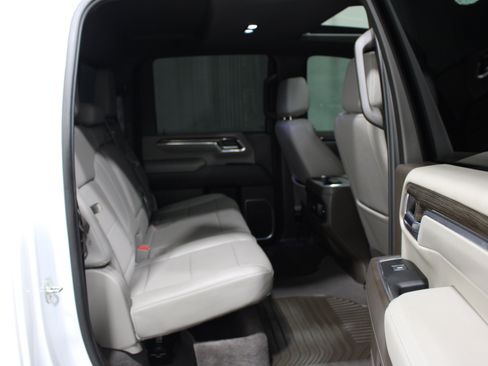 Used 2024 Chevrolet Silverado 3500 LT w/ Convenience Package RWD image 22