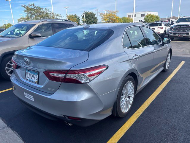 Used 2019 Toyota Camry XLE w/ Navigation Package FWD image 2